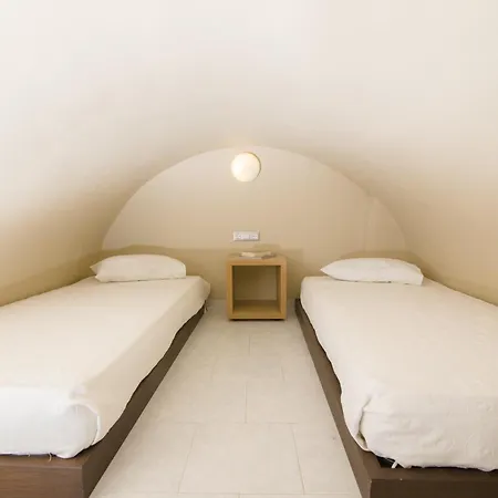 Antinea & Hotel 4*